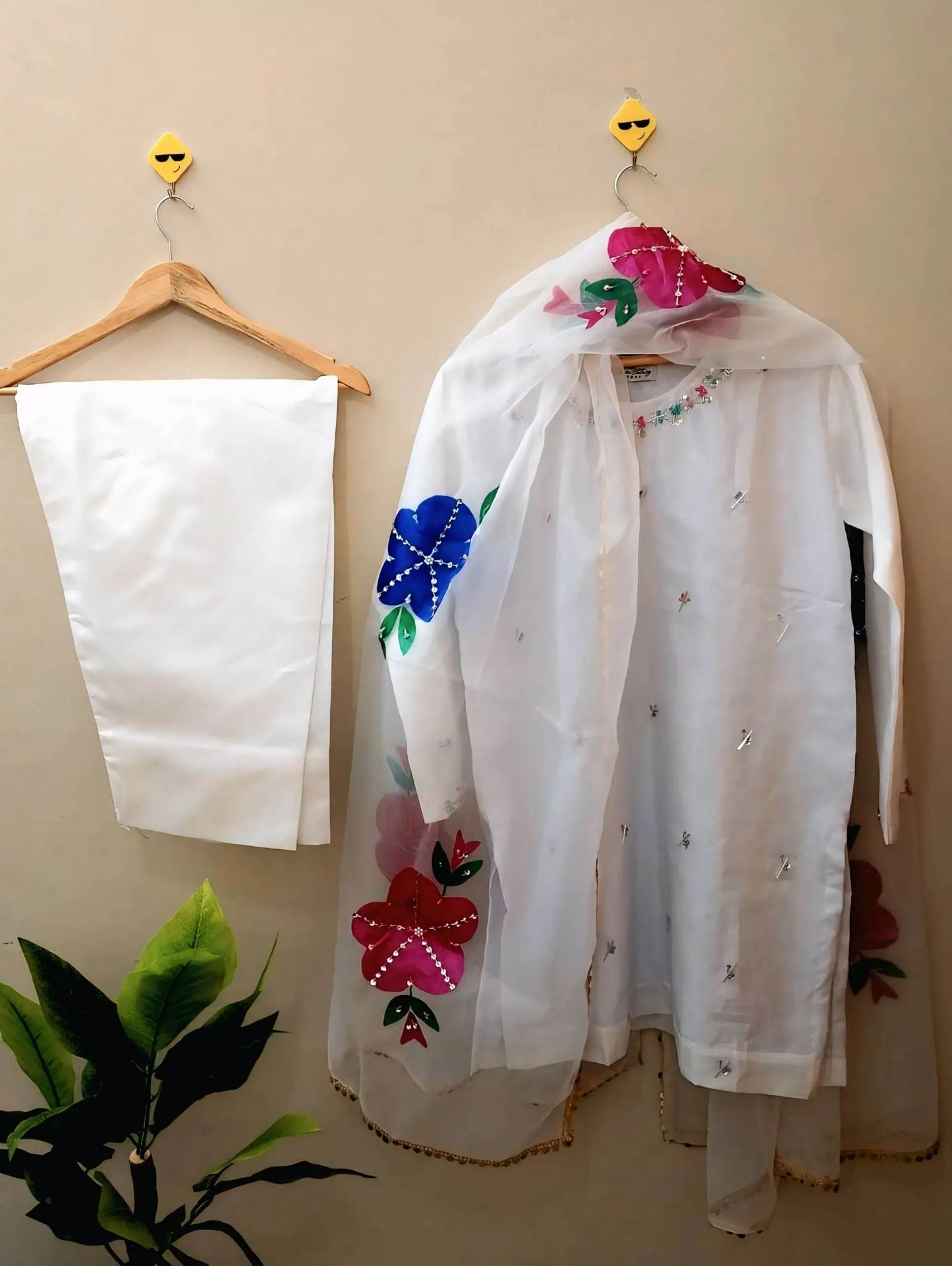 3 pc farshi shalwar suit- Chand - Ushams Clothing