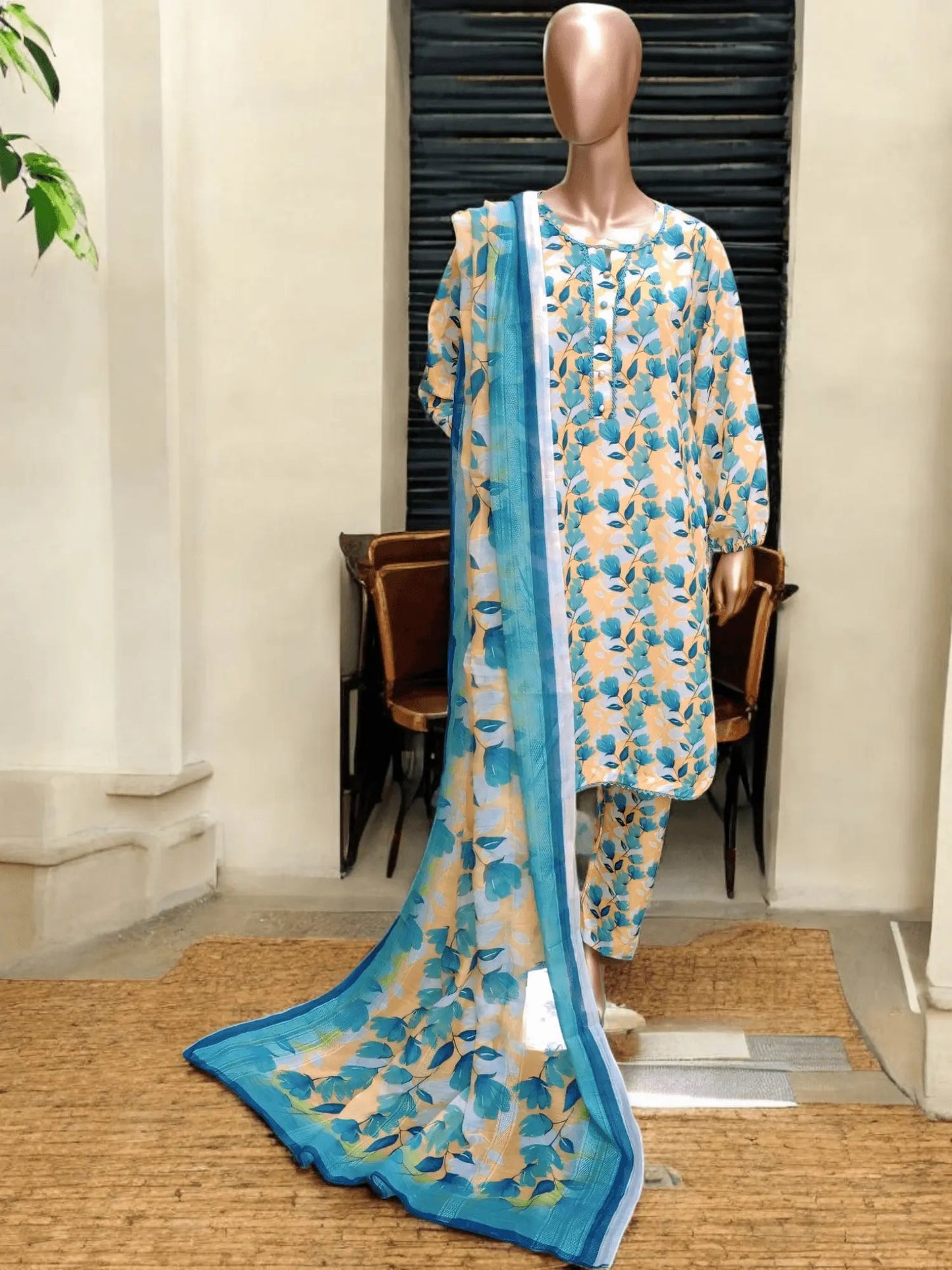 3 pc printed Swiss lawn suit - Breeze - Ushams Clothing