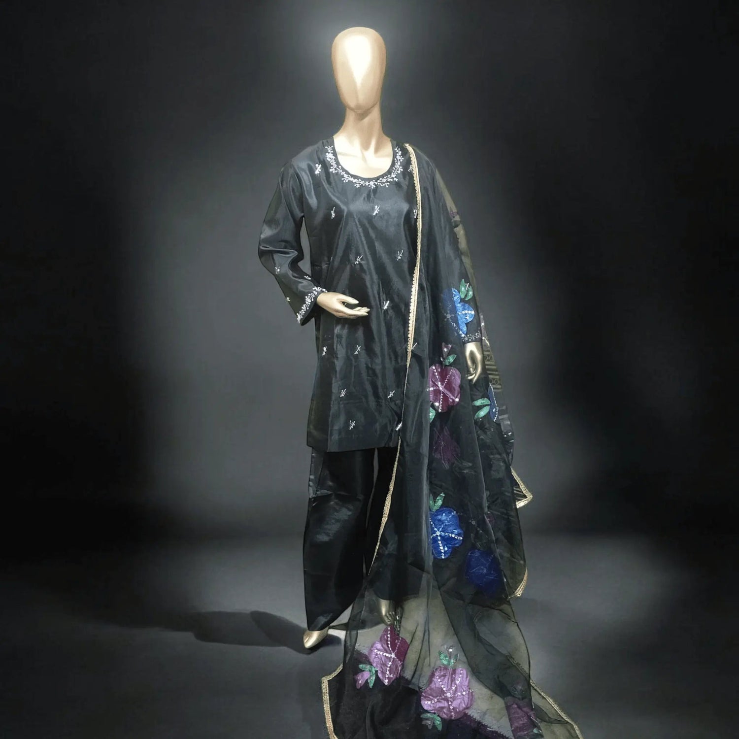 3 pc farshi shalwar suit- kala jora - Ushams Clothing