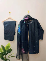 3 pc farshi shalwar suit- kala jora - Ushams Clothing